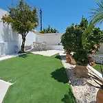 Ref 281 Βίλα *