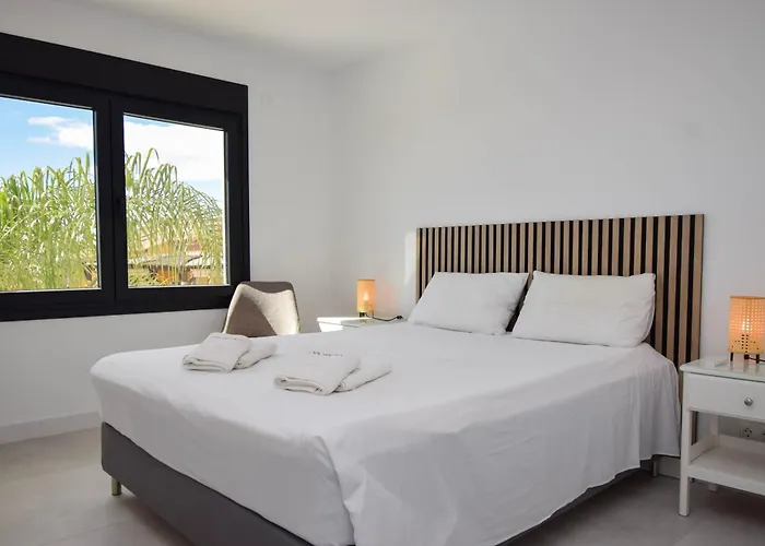 Ref 281 Vila Fuengirola